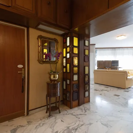 아파트 Adriana's House *